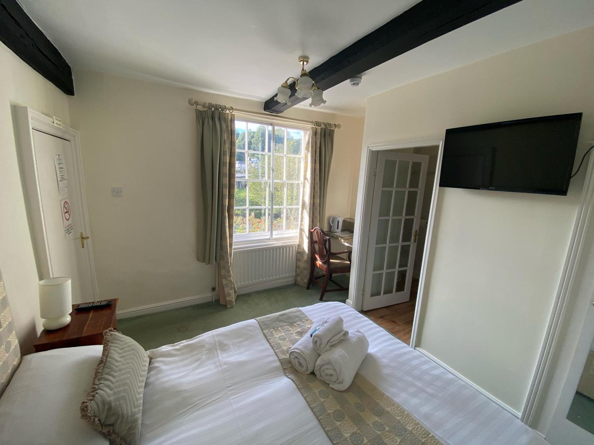 Double Room with Private Bathroom